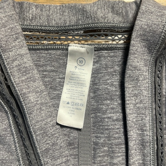 Girl’s Ivivva The Move Long Sleeve Twist Shrug Wrap Top Size 10 - Picture 4 of 12